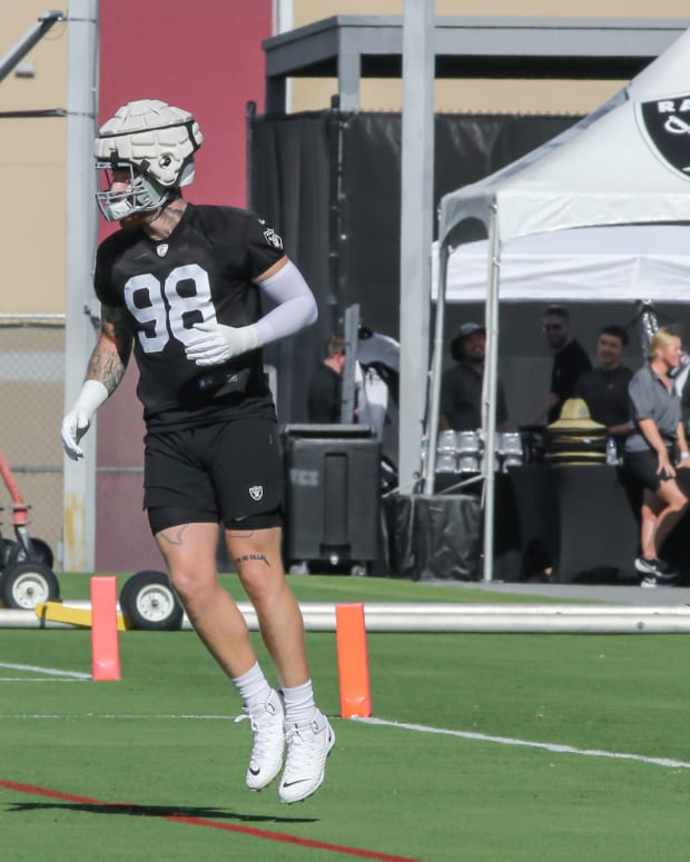 Maxx Crosby (4)